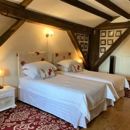 La Rocheraie D'hote B&B
